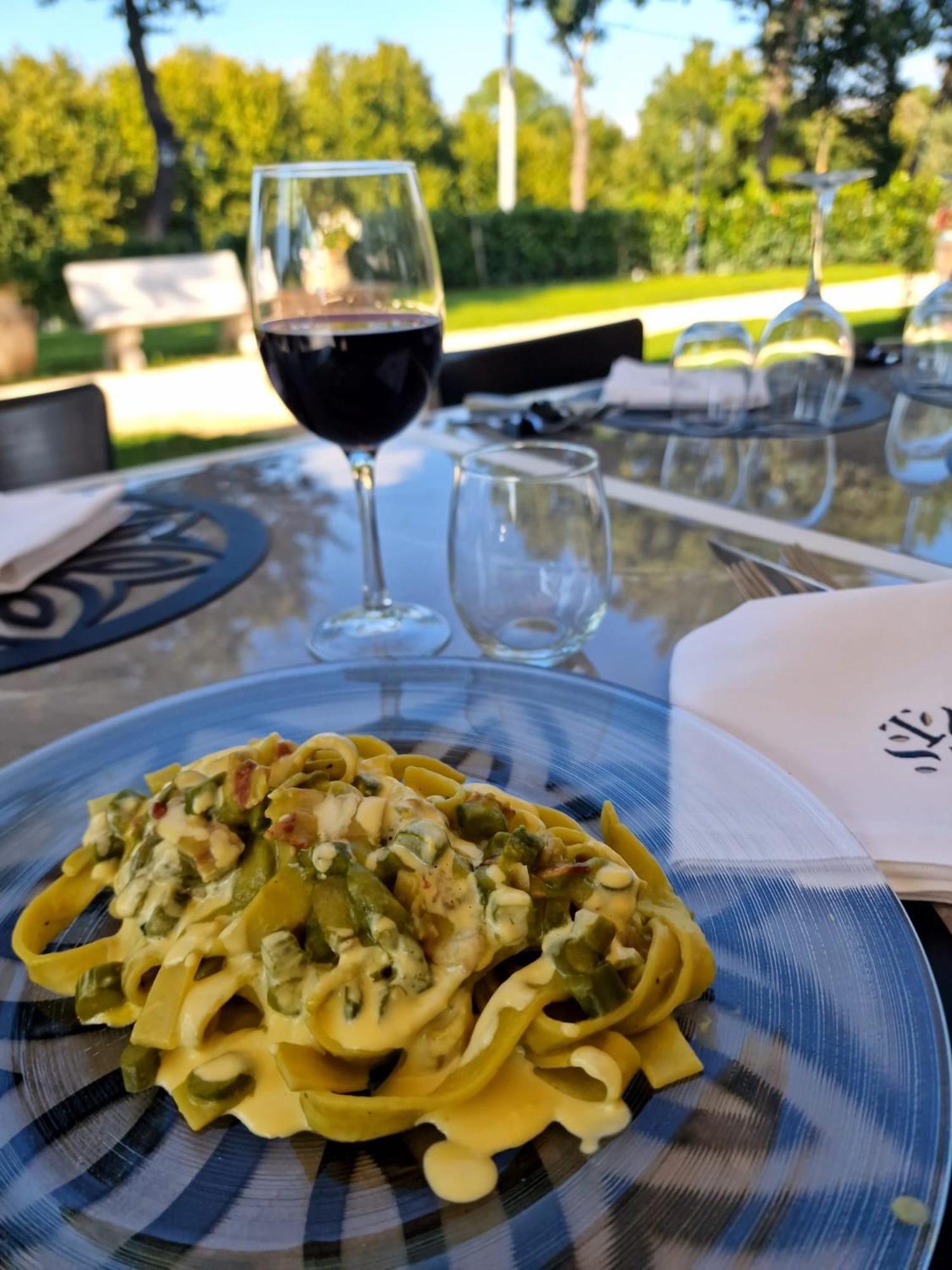 Tenuta Santo Stefano Azienda Agrituristica Santo Stefano del Sole Dış mekan fotoğraf